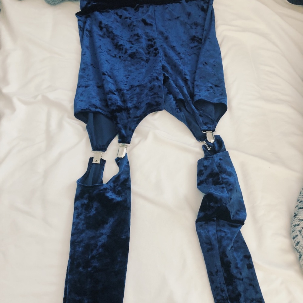 Forever 21 velvet leggings